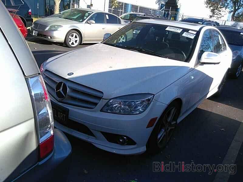 Photo WDDGF54X19R063883 - Mercedes-Benz C-Class 2009