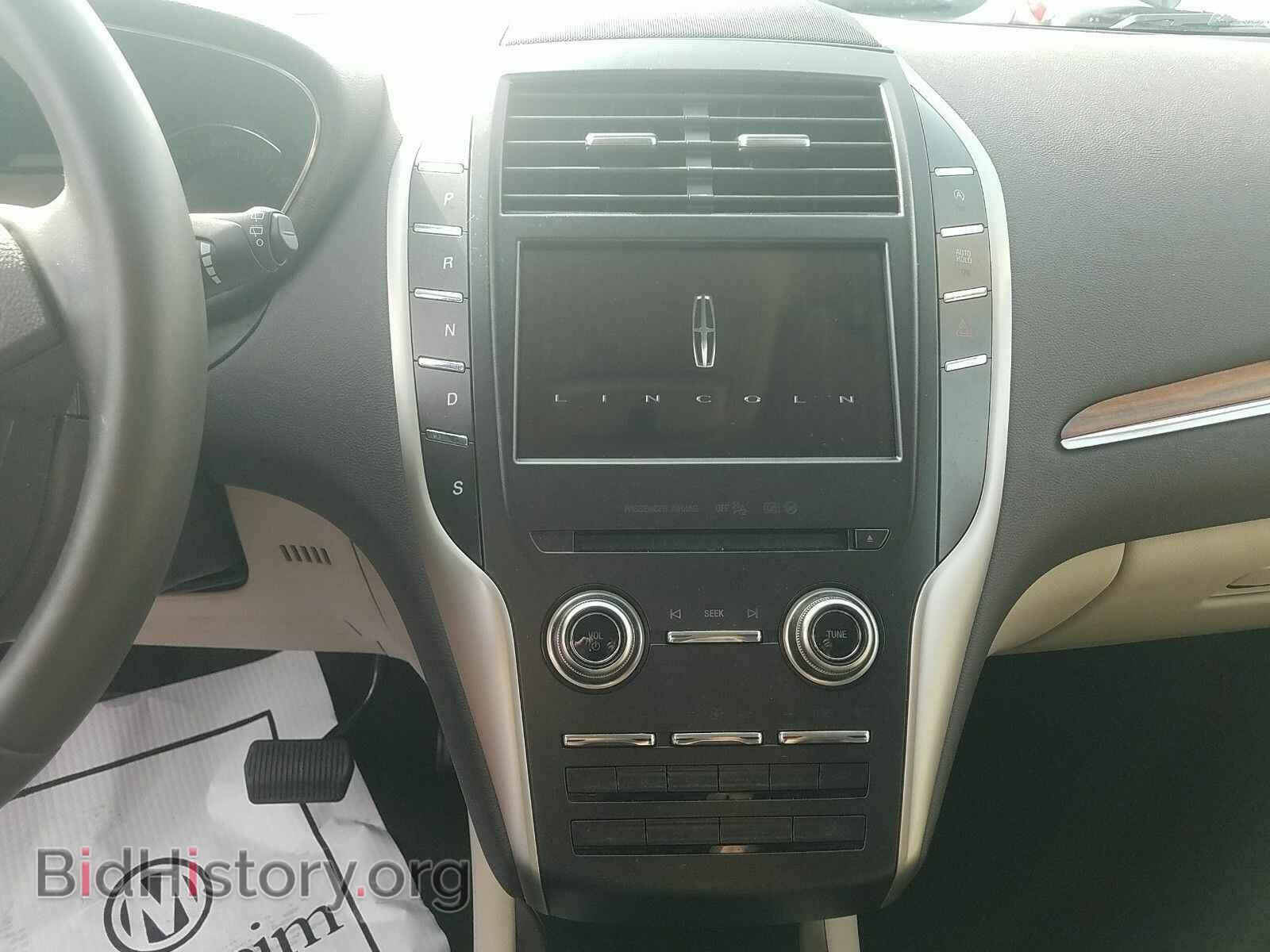 2019 Lincoln MKC - VIN: 5LMCJ2C93KUL09546 - Фото 4