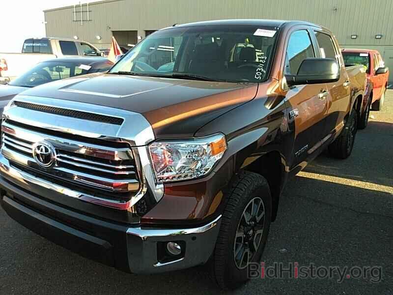 Photo 5TFDW5F11GX562777 - Toyota Tundra 4WD Truck 2016