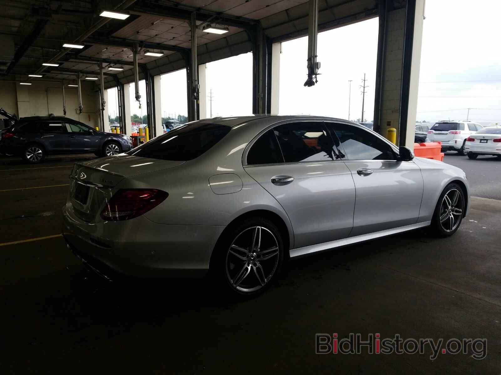 Photo WDDZF6JB4KA524845 - Mercedes-Benz E-Class 2019