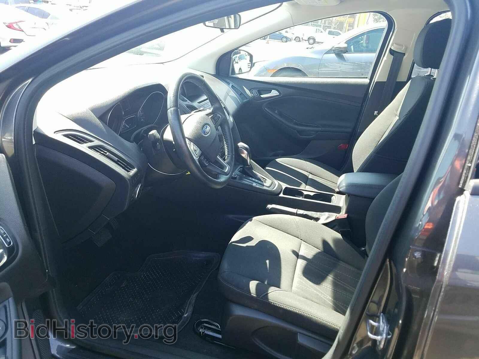2016 Ford Focus - VIN: 1FADP3F23GL227298 - Фото 3