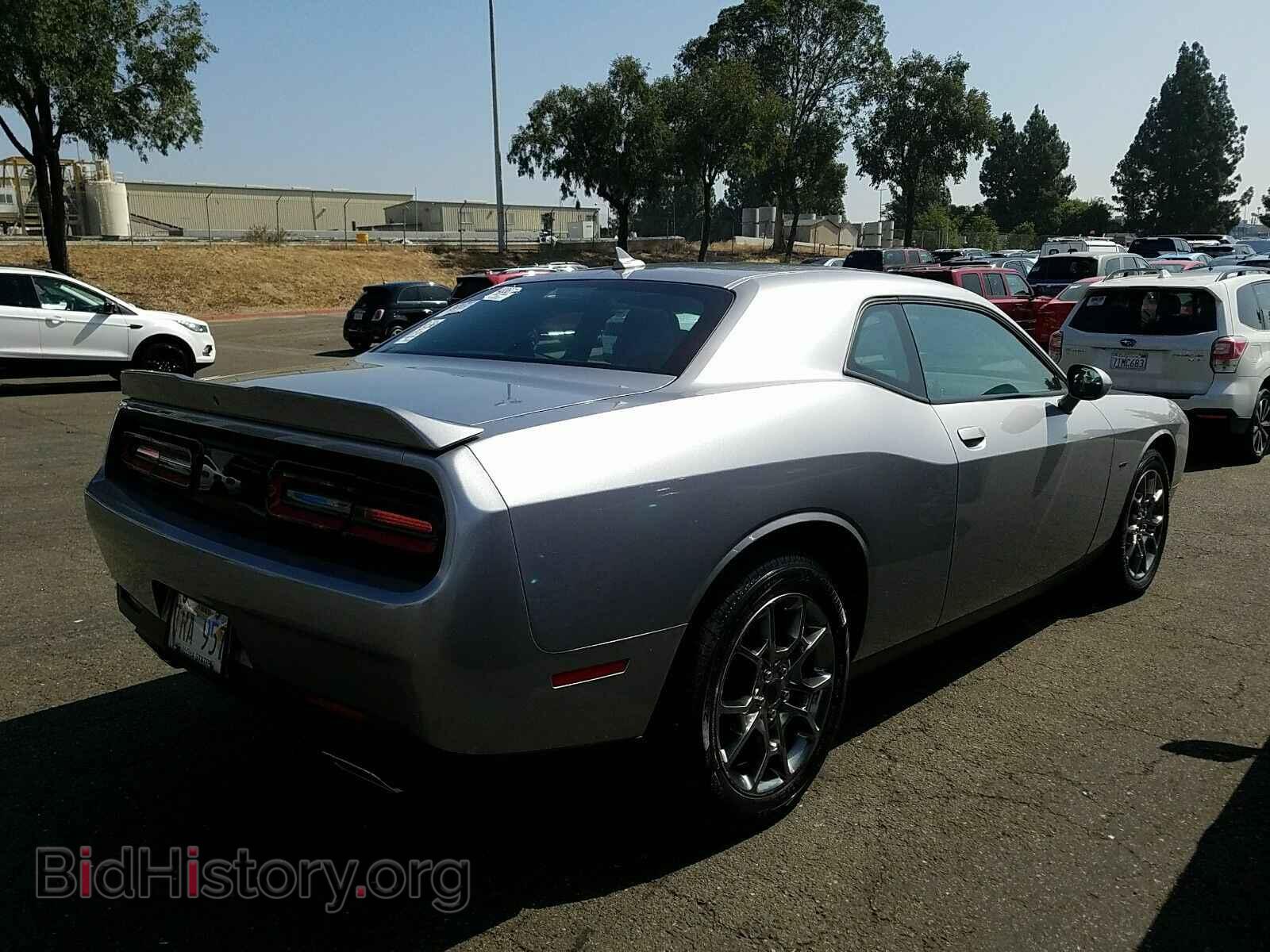 2017 Dodge Challenger - VIN: 2C3CDZGGXHH600173 - Фото 2