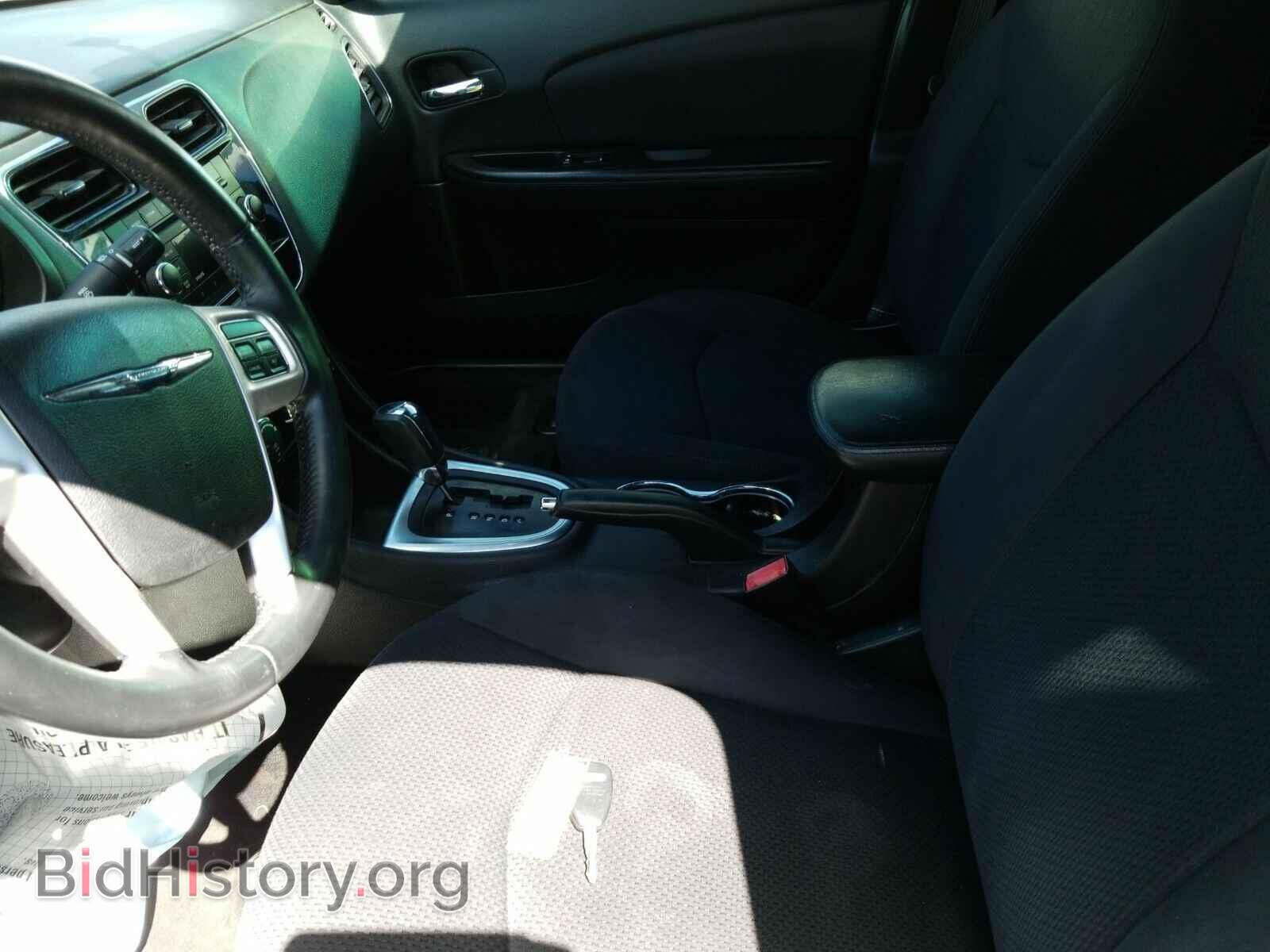 2013 Chrysler 200 - VIN: 1C3CCBBG8DN703143 - Фото 3