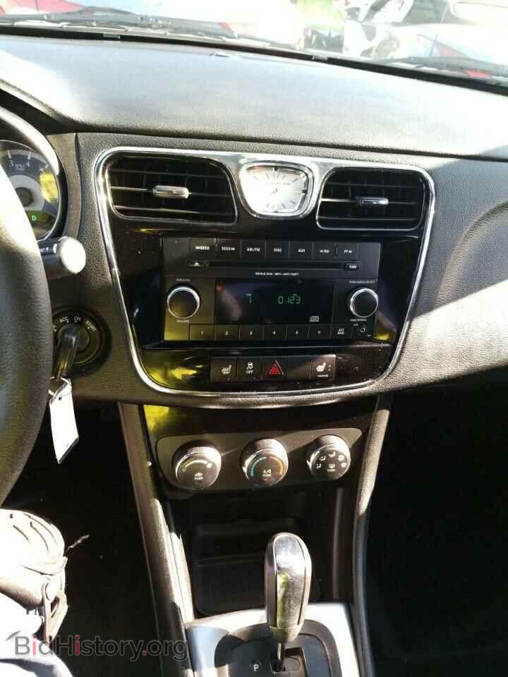 2012 Chrysler 200 - VIN: 1C3CCBAB2CN207999 - Фото 4