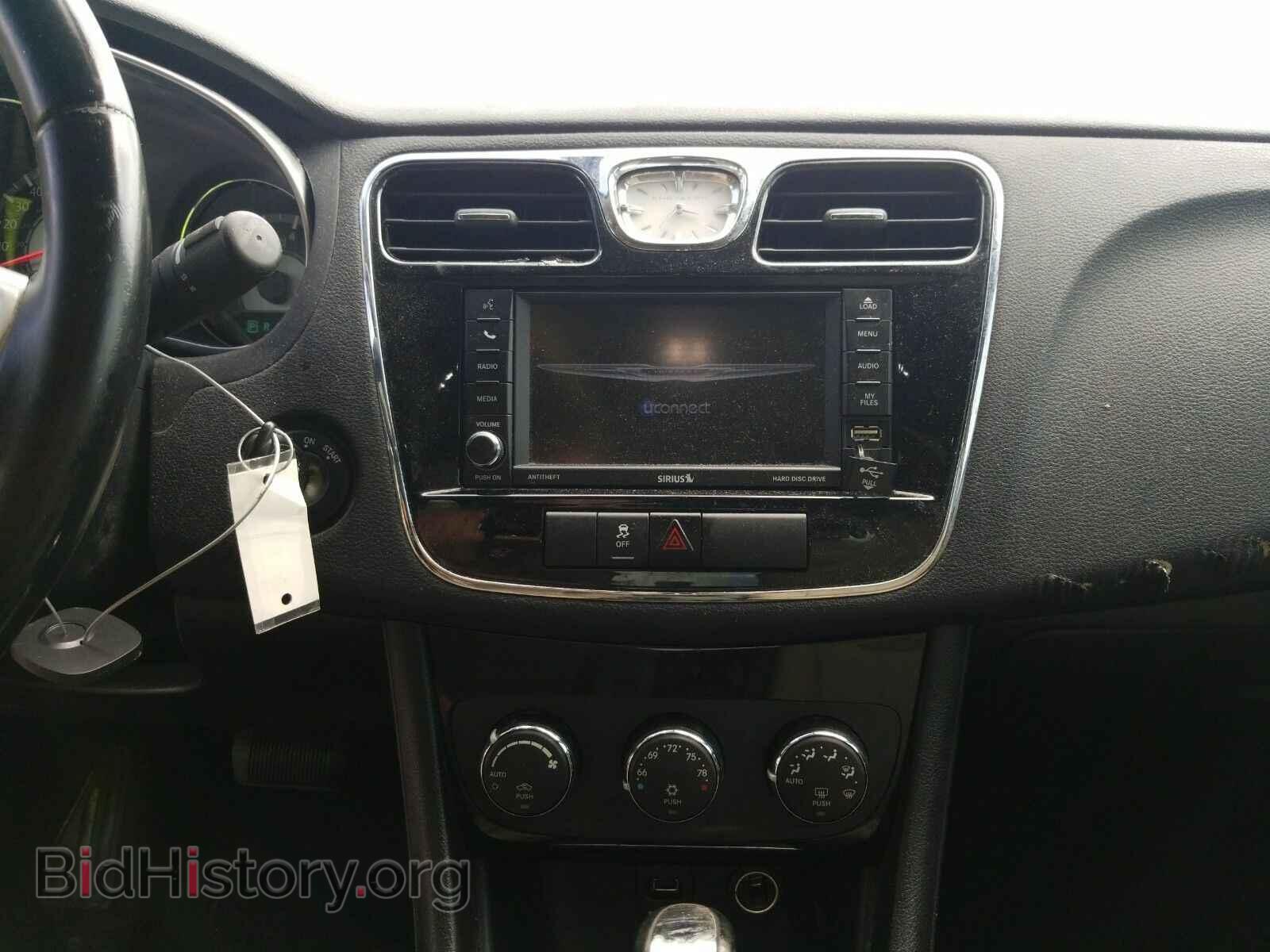 2012 Chrysler 200 - VIN: 1C3CCBBB8CN278834 - Фото 4