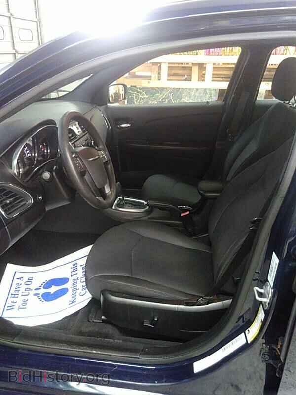 2014 Chrysler 200 - VIN: 1C3CCBAG4EN149912 - Фото 3