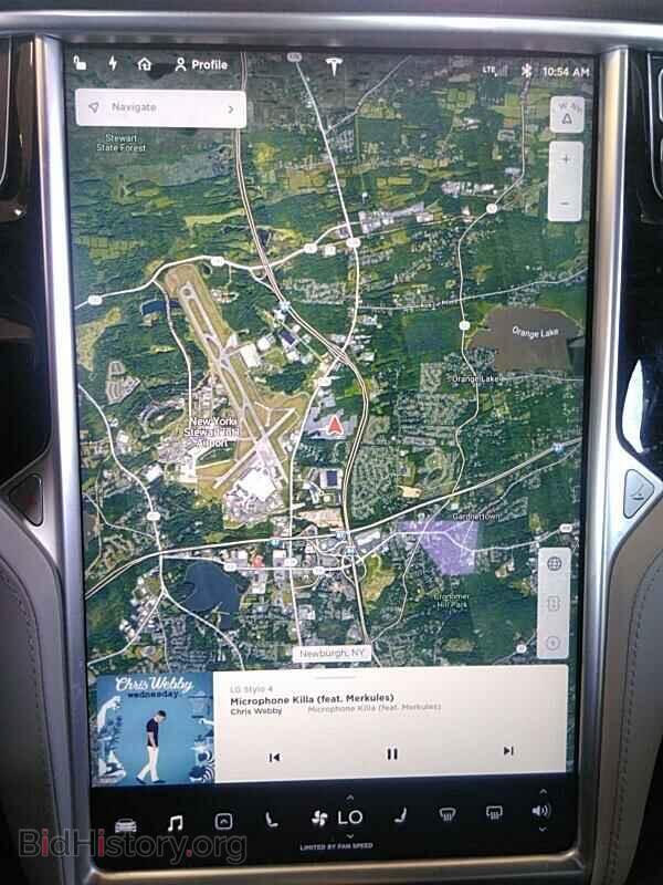 2016 Tesla Model S - VIN: 5YJSA1E2XGF150179 - Photo 4