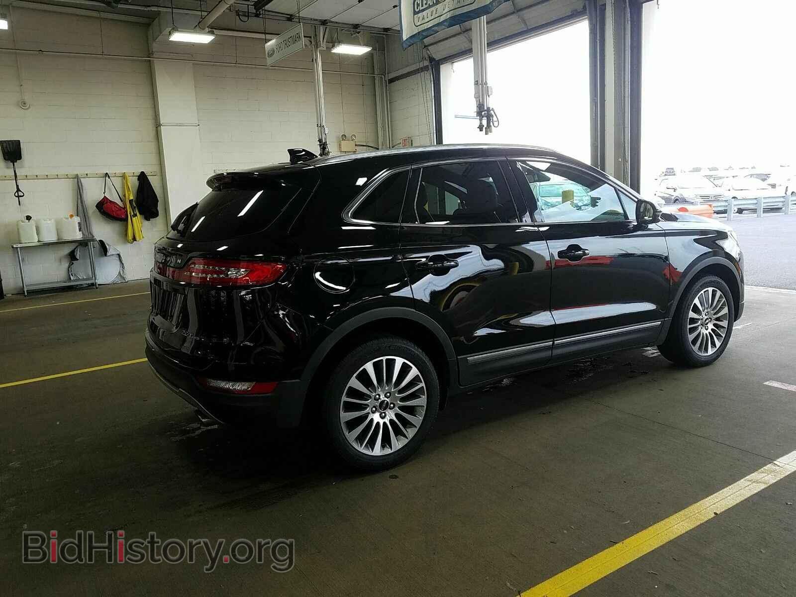 2017 Lincoln MKC - VIN: 5LMCJ3D98HUL01763 - Фото 2