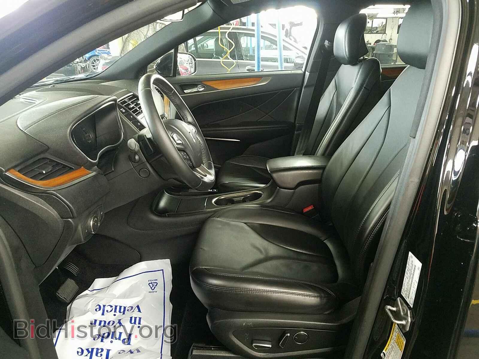 2017 Lincoln MKC - VIN: 5LMCJ3D98HUL01763 - Фото 3