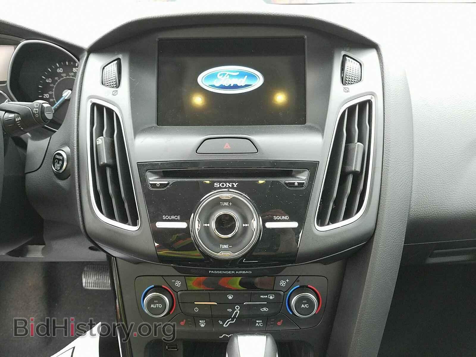 2016 Ford Focus - VIN: 1FADP3N28GL377649 - Фото 4