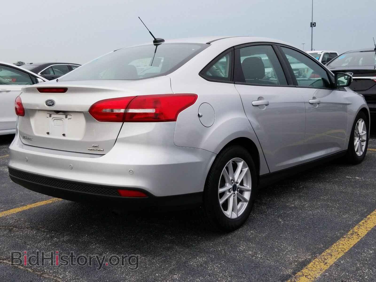 2016 Ford Focus - VIN: 1FADP3F23GL251892 - Фото 2