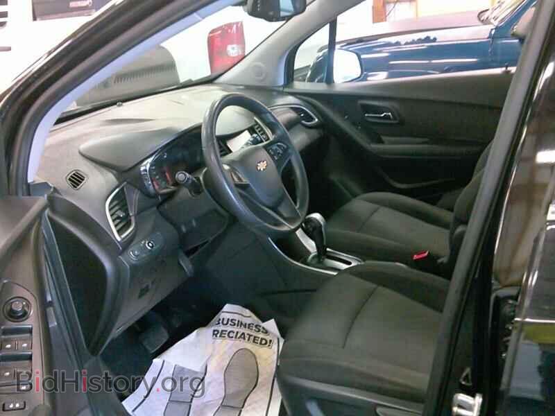 2017 Chevrolet Trax - VIN: 3GNCJLSB3HL142276 - Фото 3