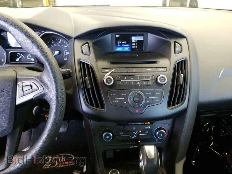 2015 Ford Focus - VIN: 1FADP3K22FL275881 - Фото 4