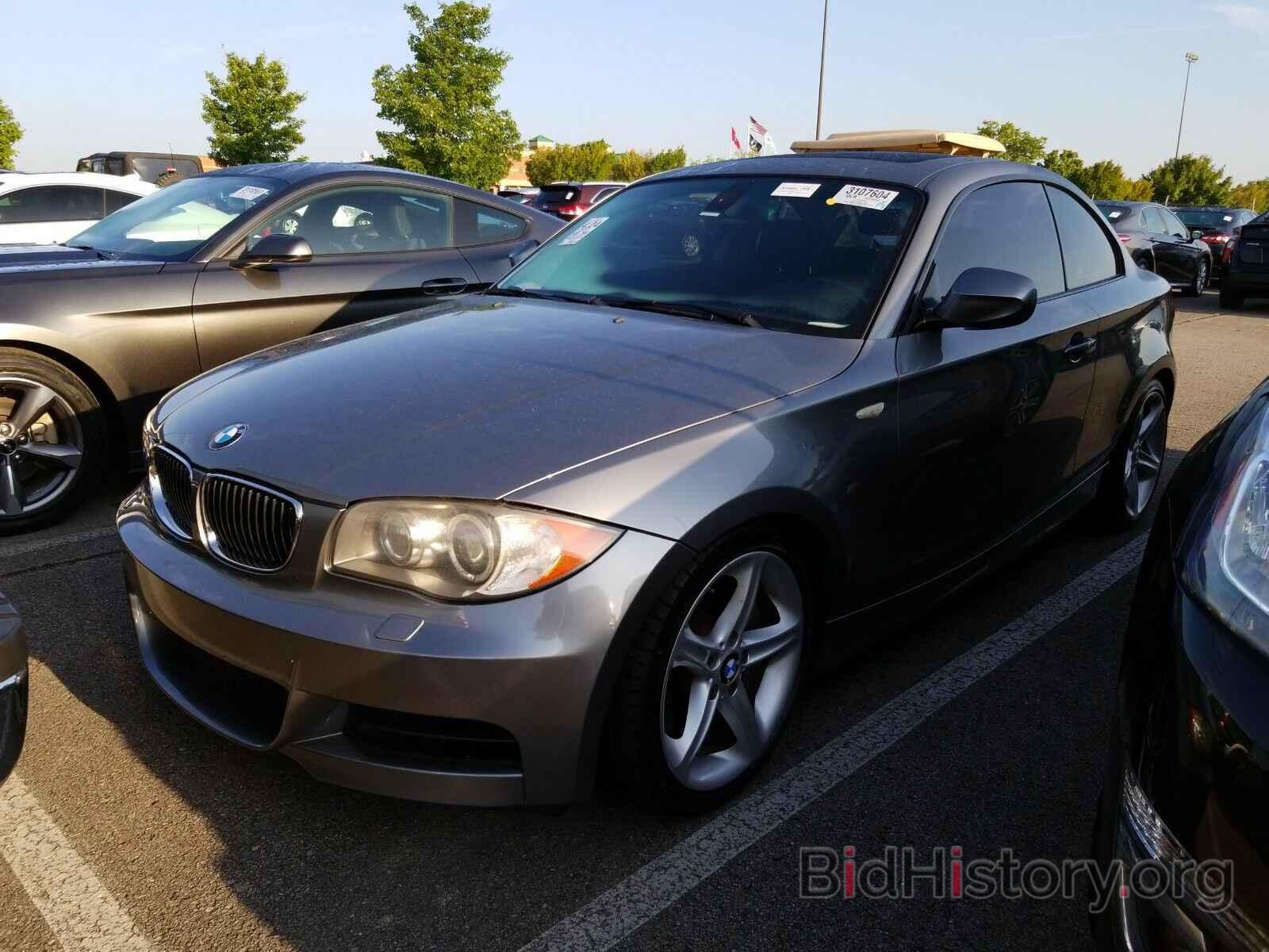 Photo WBAUC9C54BVM11215 - BMW 1 Series 2011