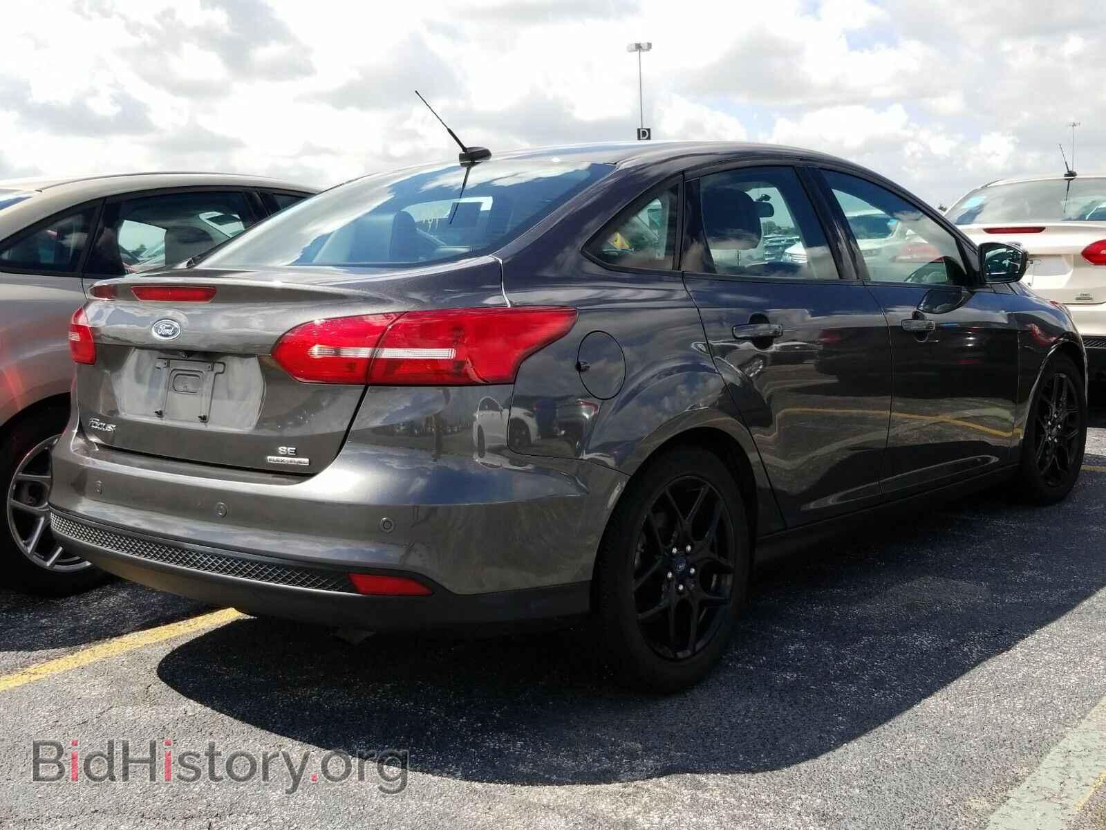 2016 Ford Focus - VIN: 1FADP3F27GL324262 - Фото 2