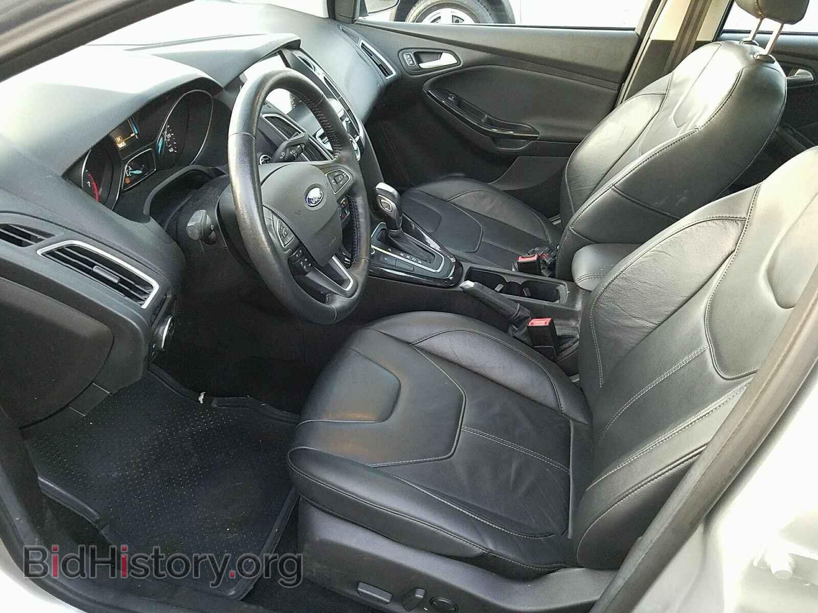 2017 Ford Focus - VIN: 1FADP3J20HL229115 - Фото 3