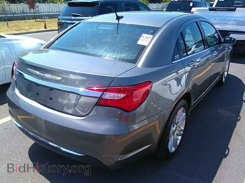 2013 Chrysler 200 - VIN: 1C3CCBBB3DN618117 - Фото 2