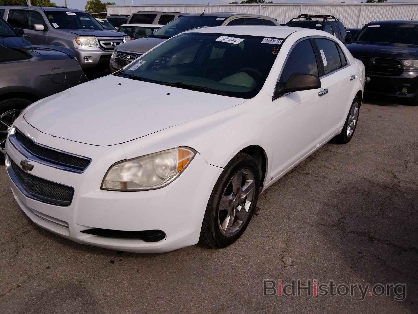 Photo 1G1ZA5E07AF104762 - Chevrolet Malibu 2010