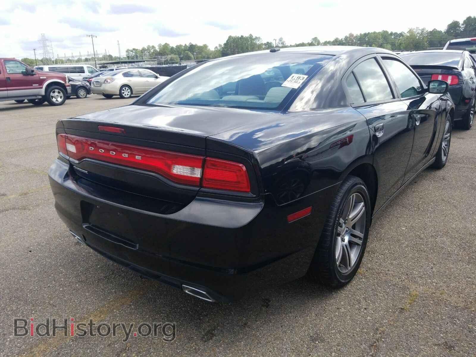 2012 Dodge Charger - VIN: 2C3CDXHG5CH164635 - Фото 2