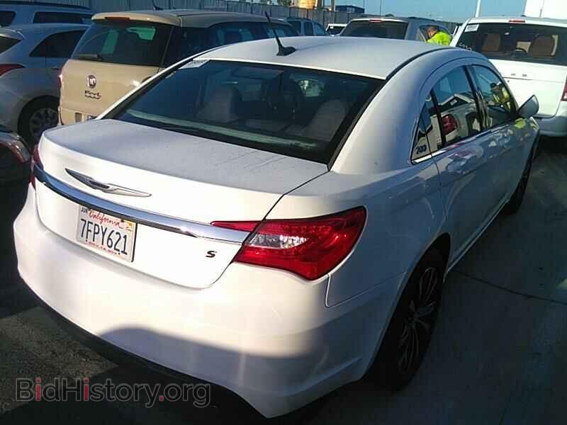 2014 Chrysler 200 - VIN: 1C3CCBBG9EN120484 - Фото 2