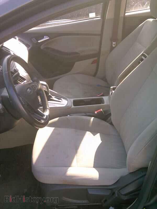 2015 Ford Focus - VIN: 1FADP3F22FL304225 - Photo 3