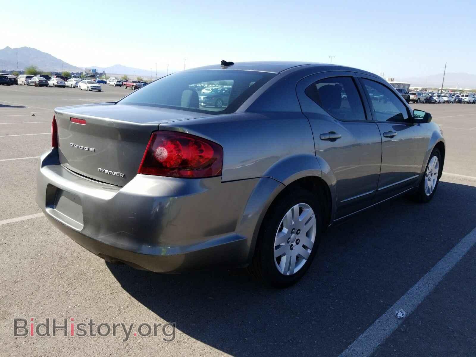 2011 Dodge Avenger - VIN: 1B3BD4FB8BN572597 - Фото 2