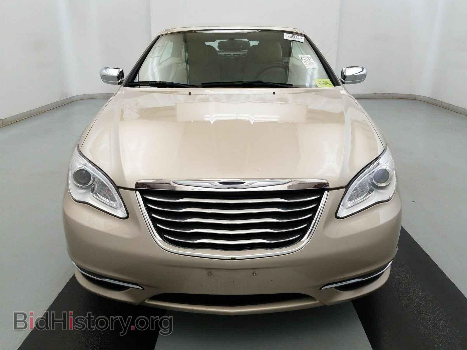 2013 Chrysler 200 - VIN: 1C3BCBFG2DN587783 - Фото 2