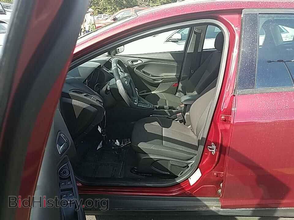 2016 Ford Focus - VIN: 1FADP3K22GL265921 - Фото 3
