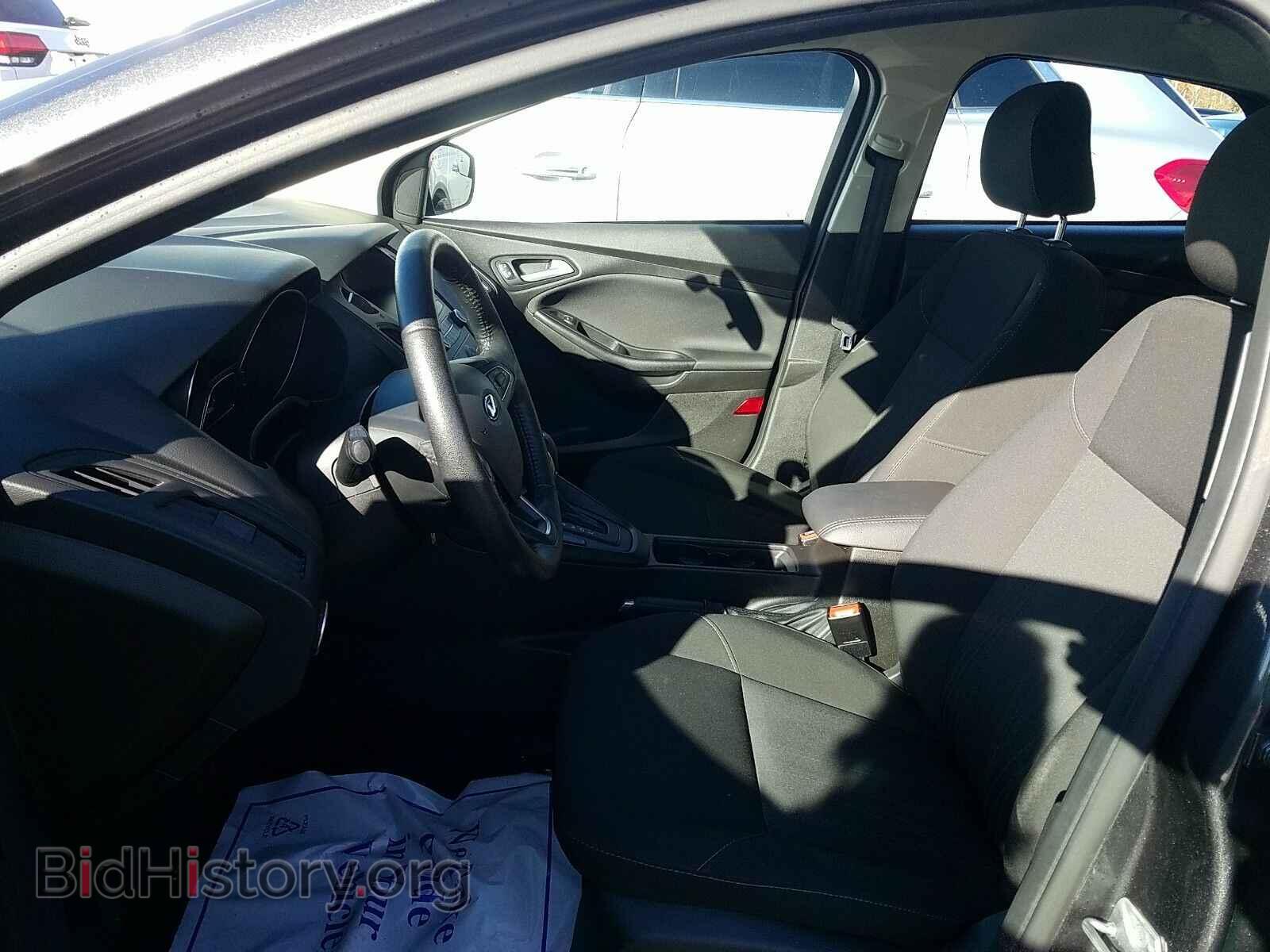 2016 Ford Focus - VIN: 1FADP3F27GL367466 - Фото 3