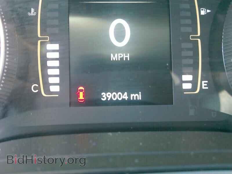 2019 Jeep Cherokee - VIN: 1C4PJLLB3KD203034 - Photo 5