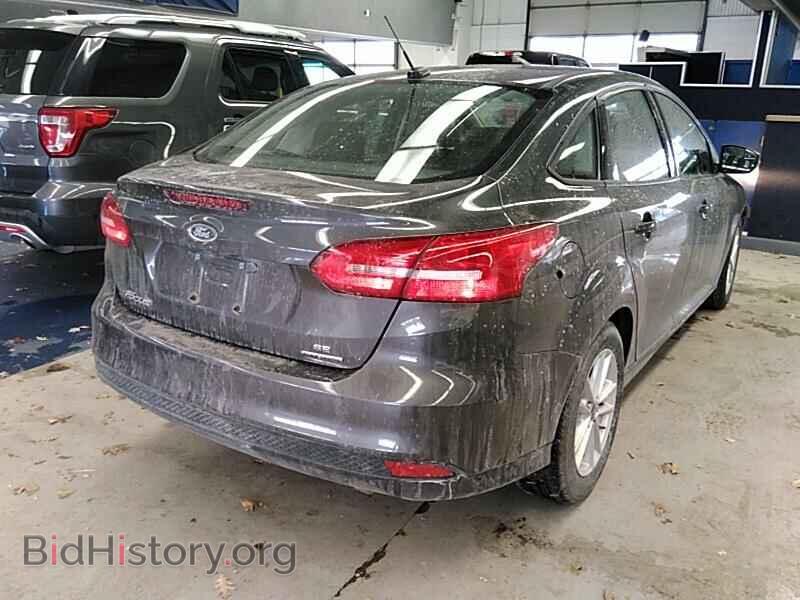 2016 Ford Focus - VIN: 1FADP3F22GL394574 - Photo 2