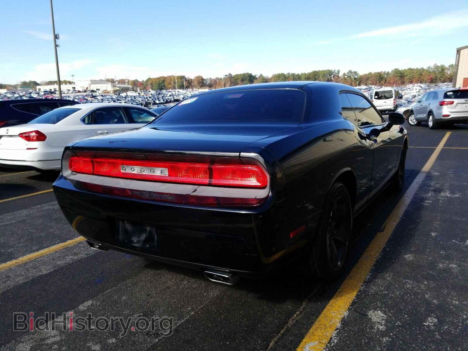 2013 Dodge Challenger - VIN: 2C3CDYAG7DH645763 - Фото 2