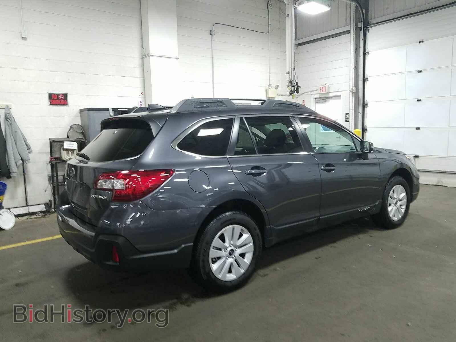 2019 Subaru Outback - VIN: 4S4BSAFC6K3314727 - Фото 2
