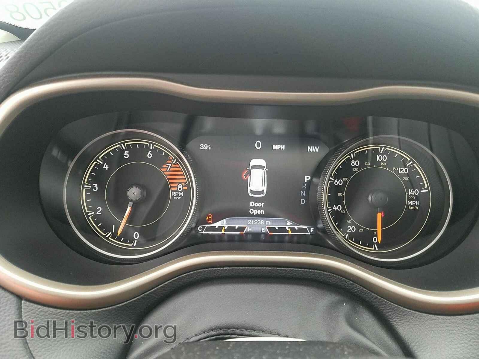 2017 Jeep Cherokee - VIN: 1C4PJMDS5HW584855 - Фото 5