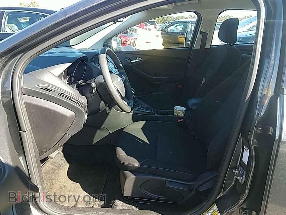 2018 Ford Focus - VIN: 1FADP3K27JL288490 - Фото 3