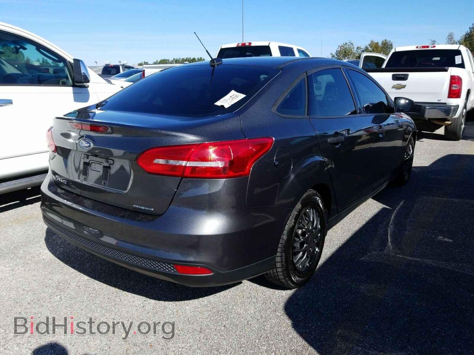 2016 Ford Focus - VIN: 1FADP3E23GL396478 - Photo 2