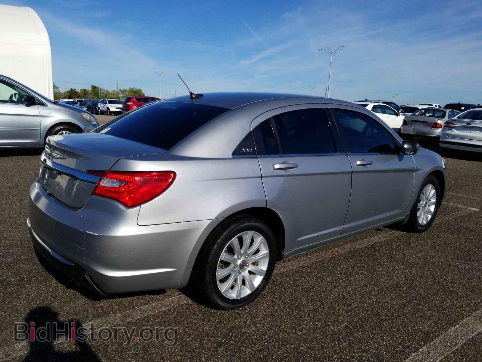 2013 Chrysler 200 - VIN: 1C3CCBBB9DN765669 - Фото 2