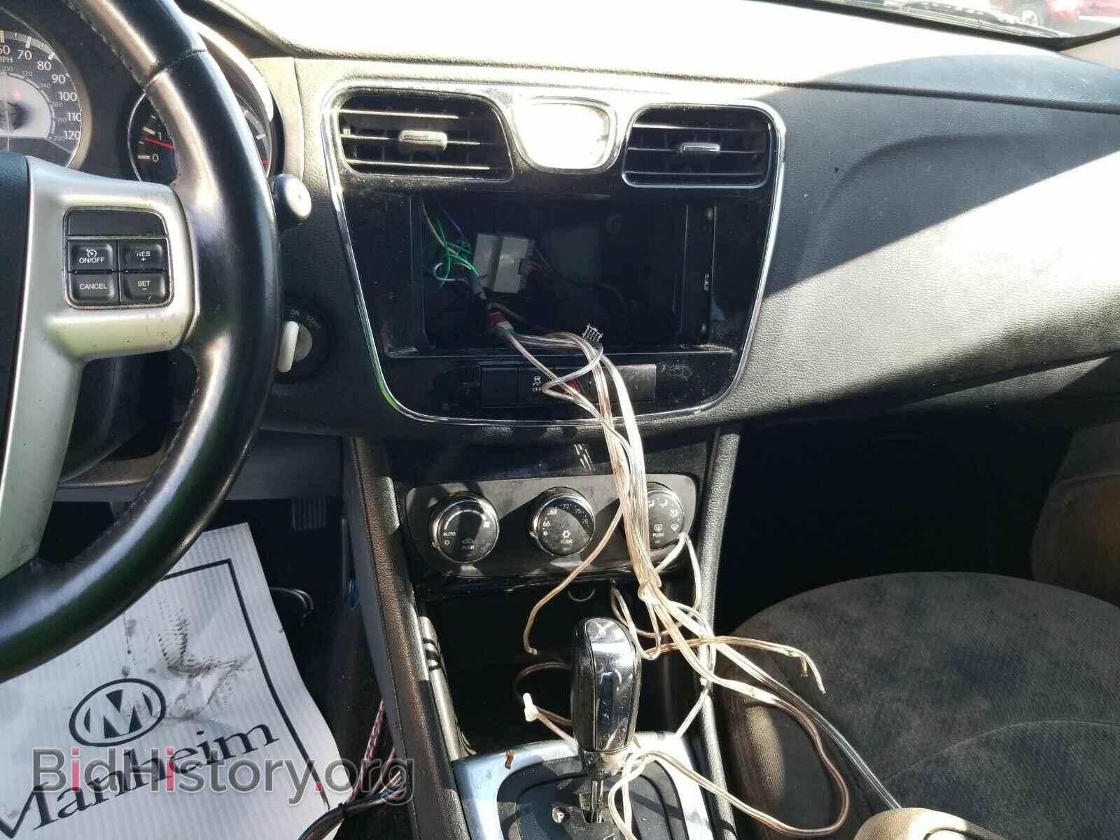 2013 Chrysler 200 - VIN: 1C3CCBBB9DN765669 - Фото 4