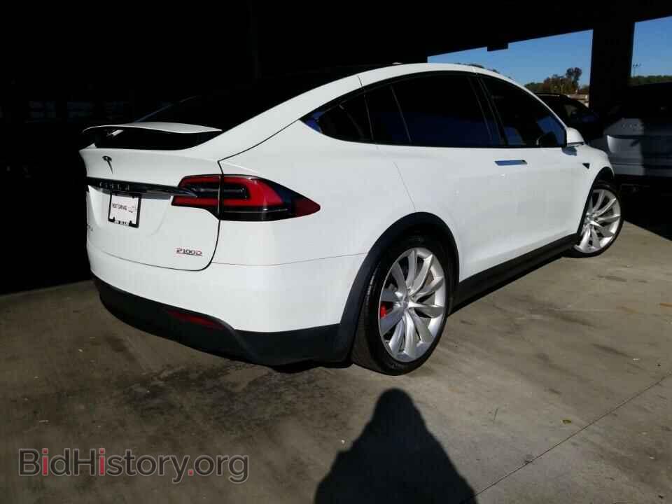 2017 Tesla Model X - VIN: 5YJXCBE40HF051749 - Фото 2
