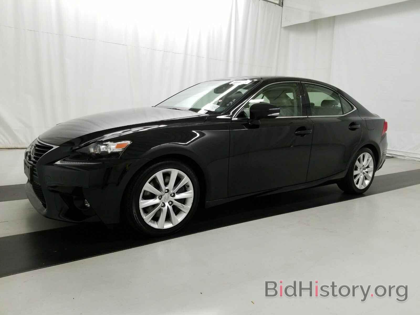 Photo JTHCM1D23G5008804 - Lexus IS 300 2016