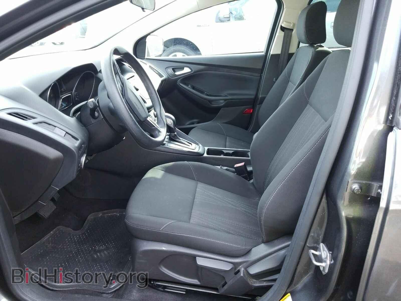 2017 Ford Focus - VIN: 1FADP3FEXHL308343 - Photo 3