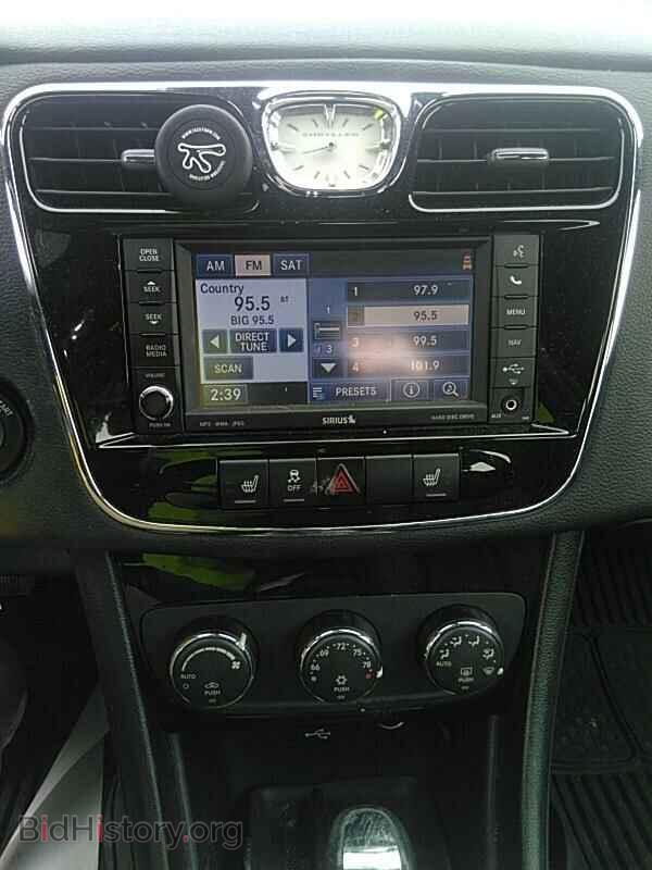 2013 Chrysler 200 - VIN: 1C3CCBCG3DN574758 - Фото 4