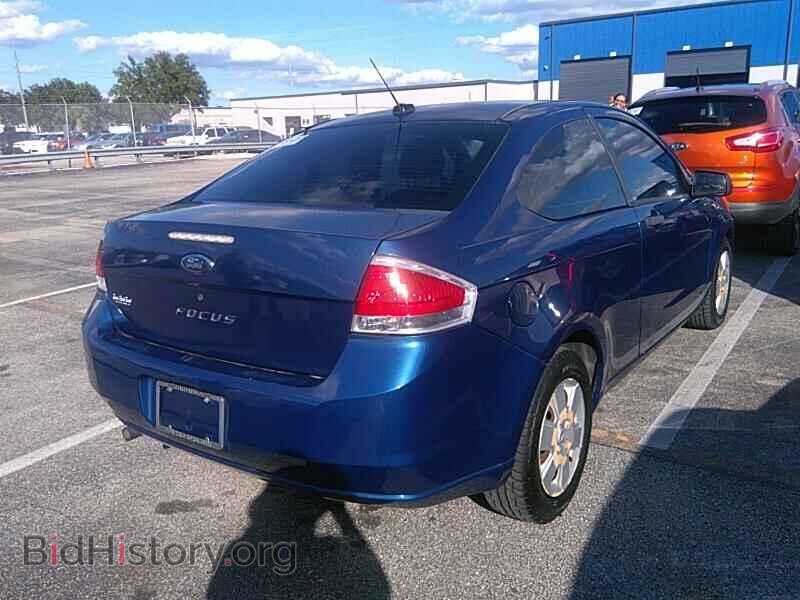 2008 Ford Focus - VIN: 1FAHP32N08W210914 - Фото 2