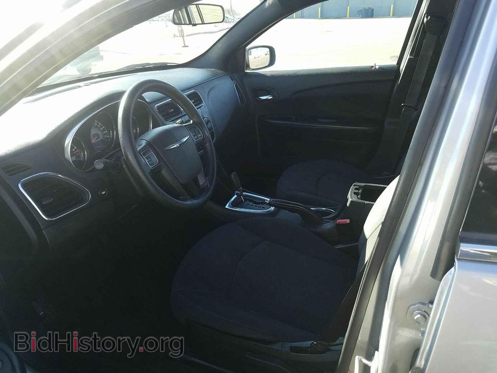 2014 Chrysler 200 - VIN: 1C3CCBAB0EN230779 - Фото 3