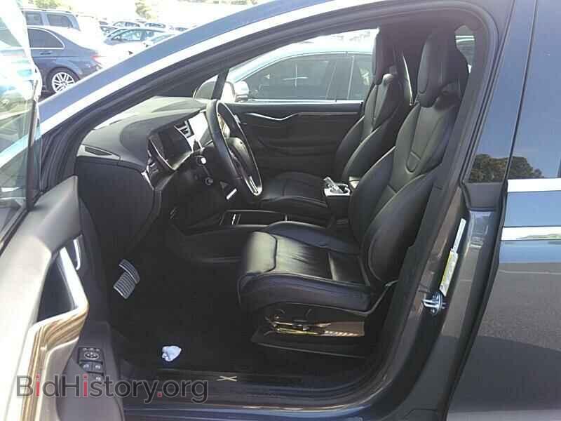 2016 Tesla Model X - VIN: 5YJXCBE42GF022011 - Photo 3