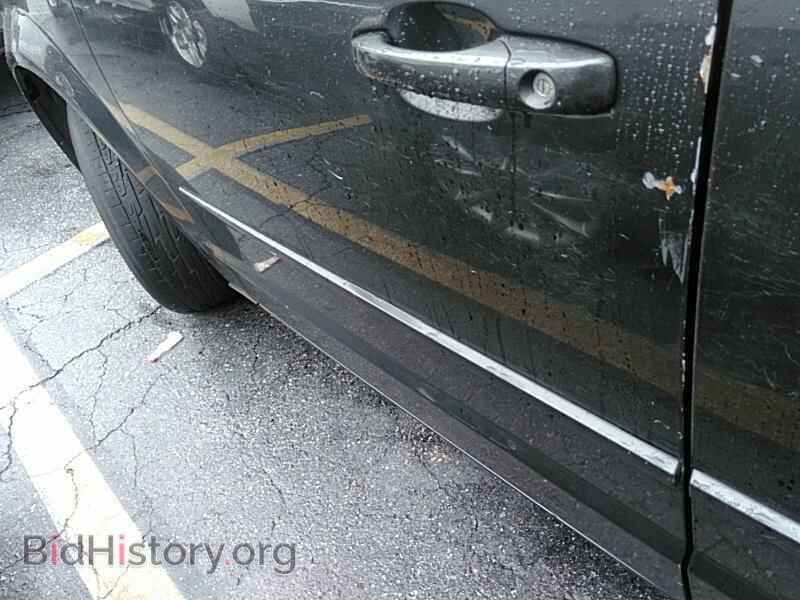 2011 Dodge Grand Caravan - VIN: 2D4RN5DG6BR678910 - Фото 9