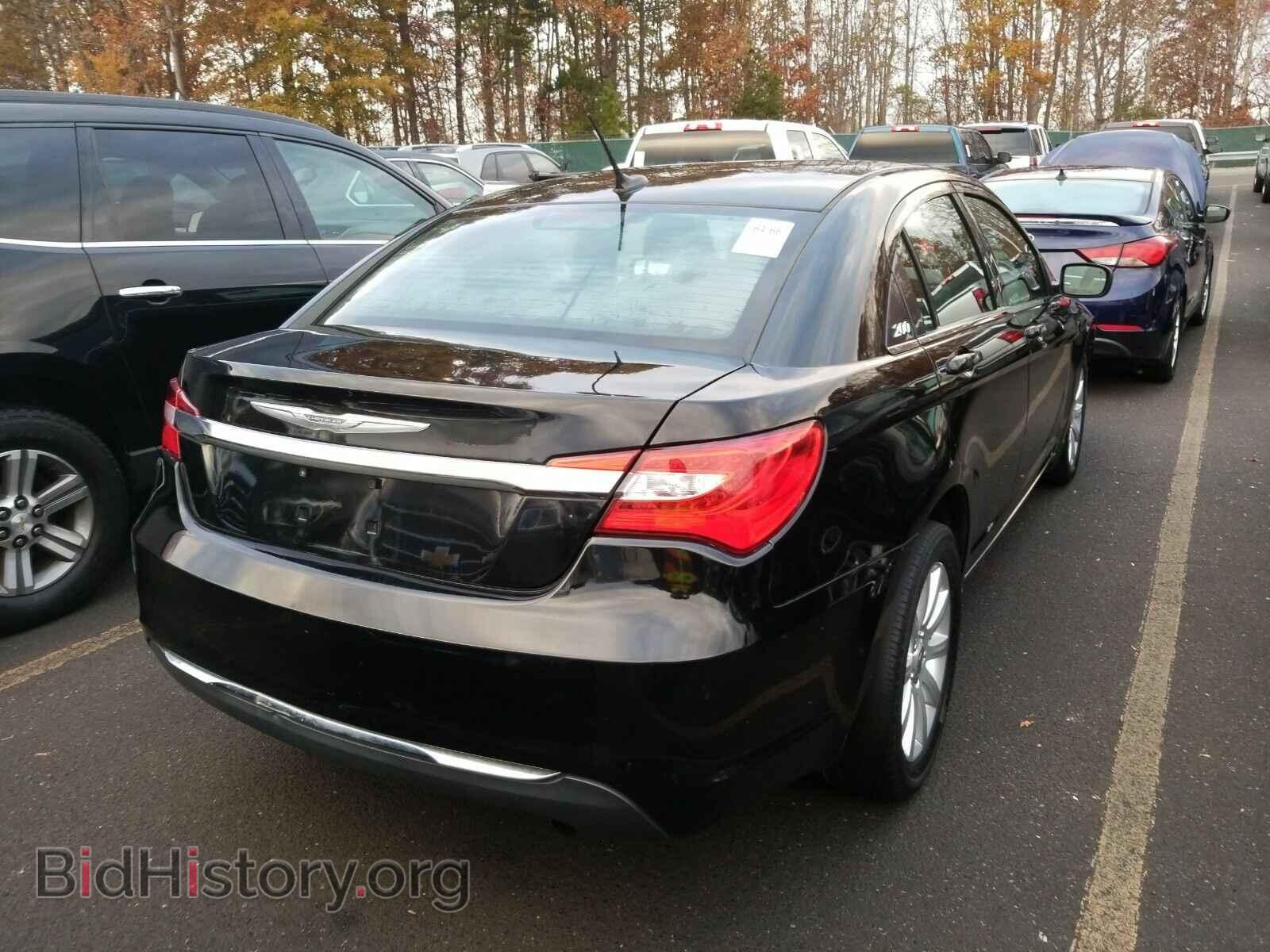 2013 Chrysler 200 - VIN: 1C3CCBBB3DN525551 - Фото 2