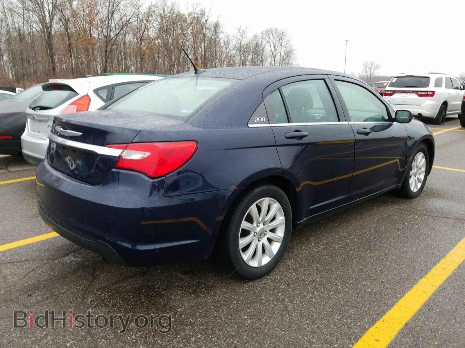 2014 Chrysler 200 - VIN: 1C3CCBBB1EN120225 - Фото 2
