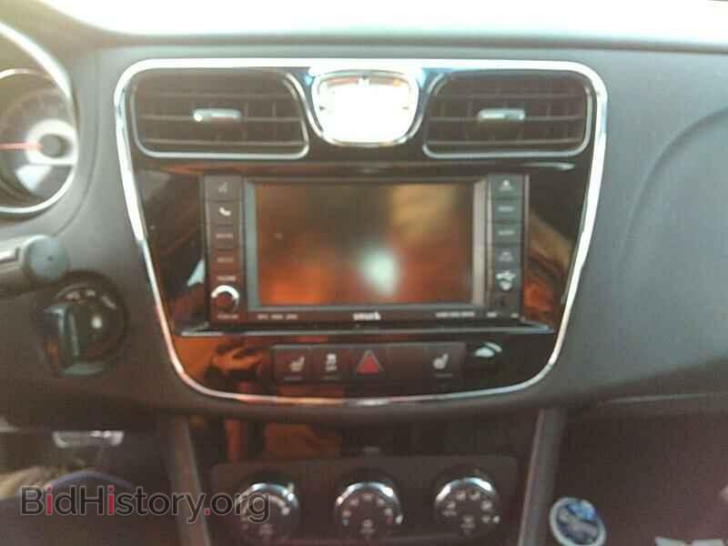 2011 Chrysler 200 - VIN: 1C3BC2FB9BN533804 - Фото 4