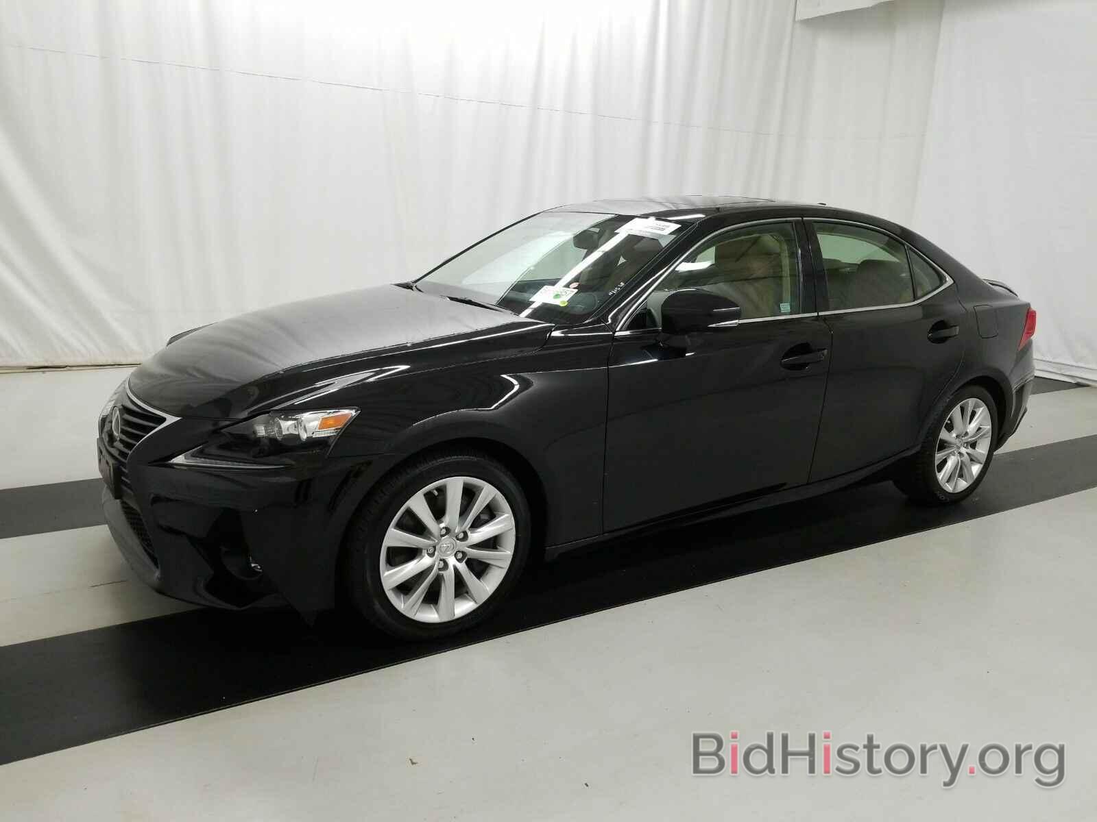 Photo JTHCM1D27G5014282 - Lexus IS 300 2016